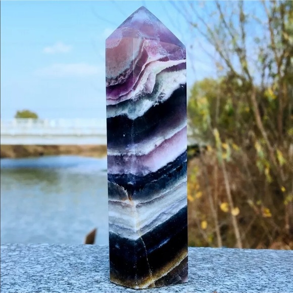✨Charged✨ Gorgeous natural fluorite gemstone tower - Picture 5 of 6